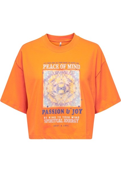 Oversize Crop T-Shirt: Kısa Kol, Yuvarlak Yaka, Günlük Stil