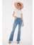 23Y-PNT0298K1 Kadın Paçası Yırtmaçlı Denim Pantolon 1