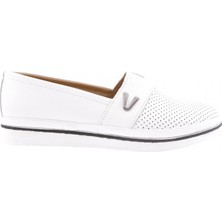 DGN 535-23Y Kadin Lazerli V Tokali Lastik Detayli Comfort Ayakkabi