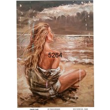 5264 Kumsalda Oturan Kadın Desen Pirinç Dekopaj 30X42