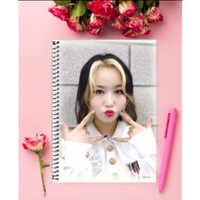 3ye (Yuji. Yurim. Haeun)Defter 1 Adet Özel Tasarım A4 Boyutu 21*29 cm  Telli Kareli Defter