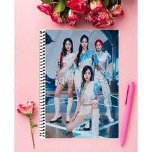Anime And Your World Aespa Kpop Defter 1 Adet Özel Tasarım A4 Boyutu 21*29 cm  Telli Çizgili defter
