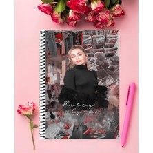 Miley Cyrus  Defter 1 Adet Özel Tasarım A4 Boyutu 21*29 cm  Telli Kareli defter