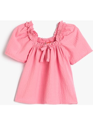 Koton Bluz Fırfırlı Fiyonk Detaylı Kısa Kollu