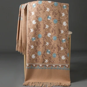 El Işlemeli Çok Şık Şal ve Atkı (Yurt Dışından)