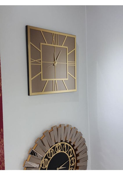 Golden Quare Bronze Model Altın Bronz Renk 60 Cm x 60 Cm Dekoratif Aynalı Duvar Saati