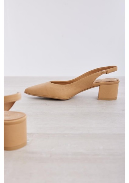 Kısa Topuk Hakiki Deri Kadın Topuklu Ayakkabı indirimleri