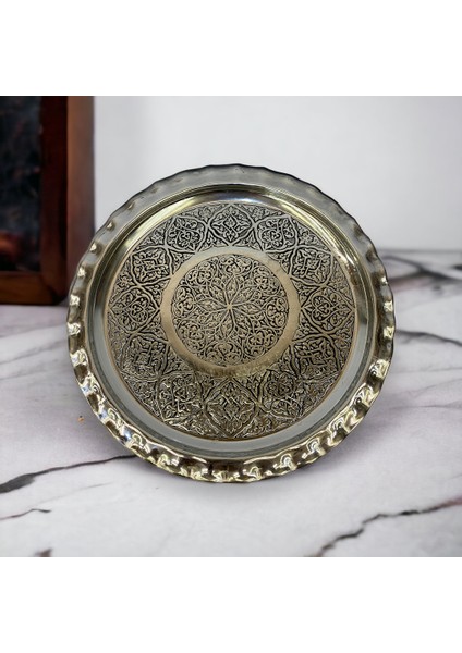 Kalaylı Işlemeli Çirtikli Bakır Tepsi 24 cm