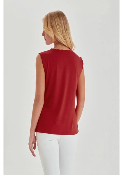 Yuvarlak Yaka Kolsuz Kırmızı Kadın T-Shirt U66135 fırsatları