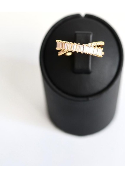 Zirkon Taşlı Gold Çapraz Model Yüzük
