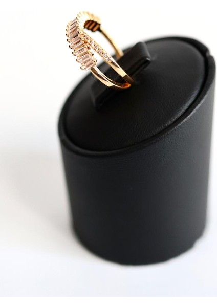 Zirkon Taşlı Gold Çapraz Model Yüzük