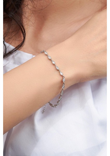 Gümüş Mekik Beyaz Zirkon Taşlı Pırlanta Modeli Su Yolu Bileklik fiyatları