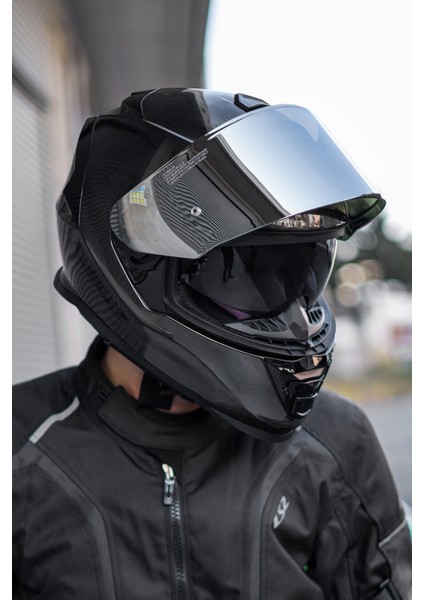 Storm Jeans Kask
