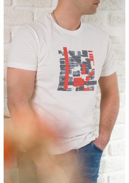 Regular Fit Pamuklu Baskı Detaylı Erkek Yazlık T-Shirt fırsatları