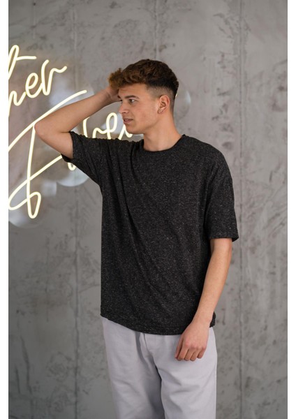 Oversize Bisiklet Yaka Likralı Erkek Yazlık T-Shirt