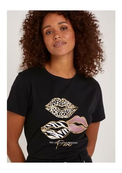 %100 Pamuk Zebra ve Leopar Baskılı Bisiklet Yaka Kadın T-Shirt KT01921 fiyatları
