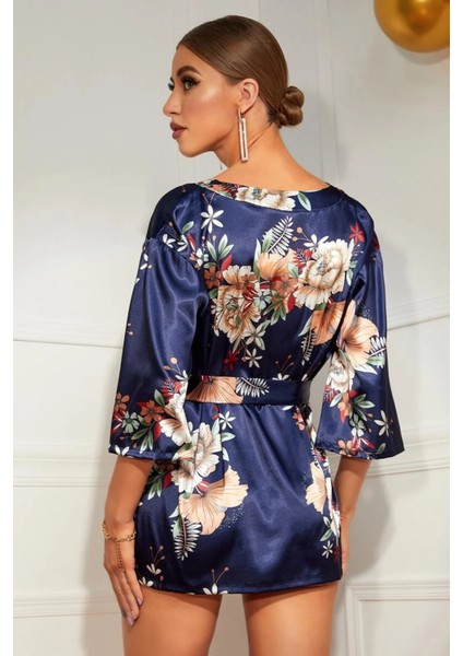 Kadın Lacivert Çiçek Desenli Kimono
