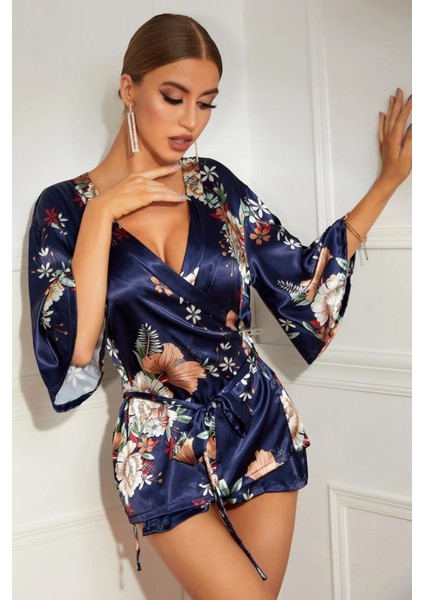 Kadın Lacivert Çiçek Desenli Kimono fırsatları