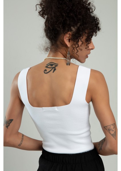 Beyaz Renkli Kare Yaka Kadın Spor Askılı Triko Atlet Crop Top Bluz SFYZ1001 indirimleri