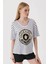 Kadın Beyaz V Yaka Baskılı Çizgili Rahat Kalıp Hafif Oversize T-Shirt HZL23S-BD143031 2