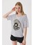 Kadın Beyaz V Yaka Baskılı Çizgili Rahat Kalıp Hafif Oversize T-Shirt HZL23S-BD143031 4