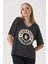 Kadın Siyah V Yaka Baskılı Çizgili Rahat Kalıp Hafif Oversize T-Shirt HZL23S-BD143031 2