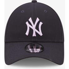 New York Yankees Team Outline 60298767.-