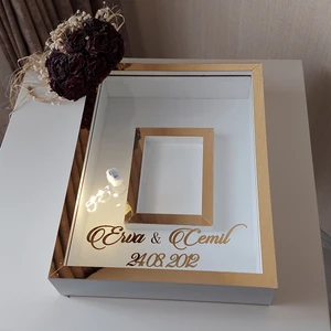 Verda Çerçeve 30X40 cm Ledli Fotoğraf Bölümlü Tasarım Gül Kutusu Anı Çerçevesi! Ayna Çerçeve!