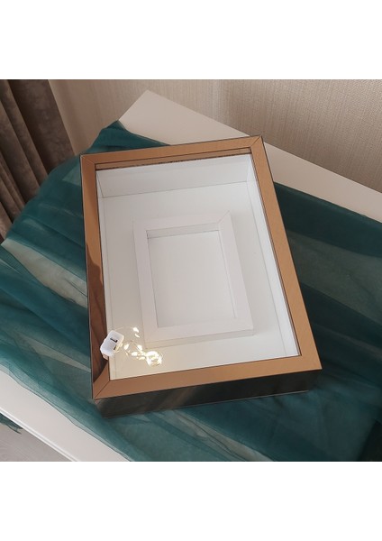 25X35 cm Bronz Pleksi Kaplı Yatay Fotoğraf Alanlı Model Tasarım Gül Kutusu Anı Çerçevesi! Isimsiz Ledli!