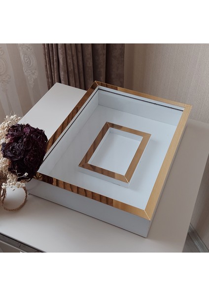 30X40 cm Ledsiz Beyaz-Gold Renkli Fotoğraf Bölümlü Tasarım Gül Kutusu Anı Çerçevesi! Isimsiz fiyatları