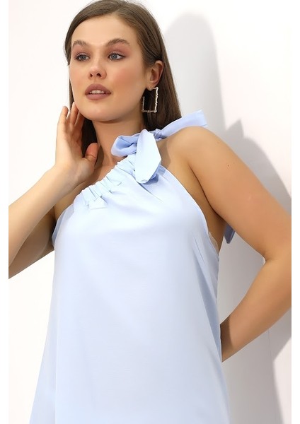 Kadın Açık Mavi Omuzdan Bağlamalı Maxi Boy Dekoalteli Poplin Dokuma Elbise HZL22S-DSB110031