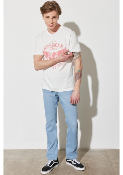 Regular Fit Normal Kesim %100 Pamuk Bisiklet Yaka Kırık Beyaz Tişört fırsatları