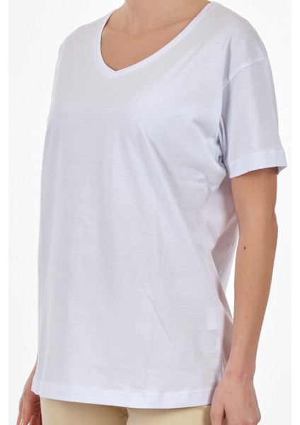 V Yaka Beyaz Kadın T-Shirt 23112001005