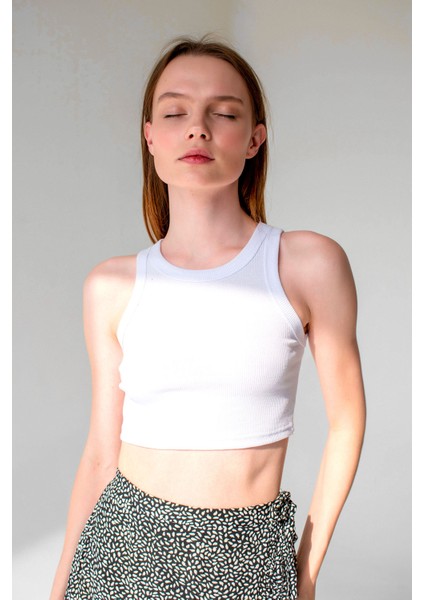 Beyaz Fitilli Süper Crop Halter Yaka Örme Atlet