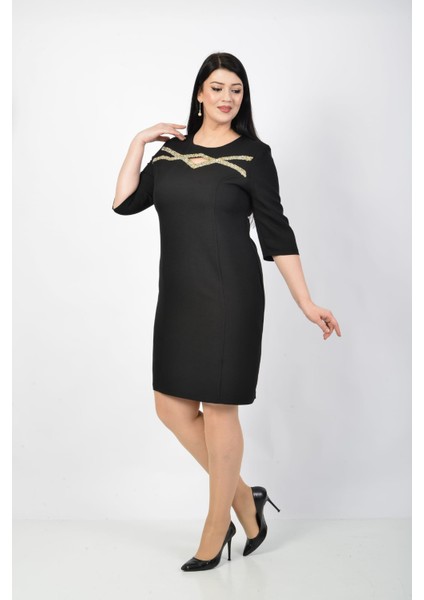 Penceresi Taşlı Truvakar Kollu Büyük Beden Elbise