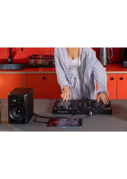 Ddj-Flx4 & Dm-40 Bundle