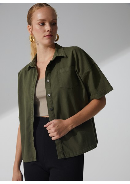 Basic Gömlek Yaka Düz Haki Kadın Gömlek LELA modelleri