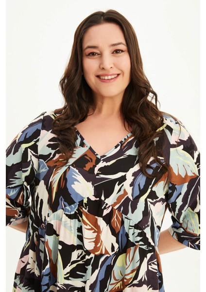 V Yaka Bağlama Detaylı Elbise