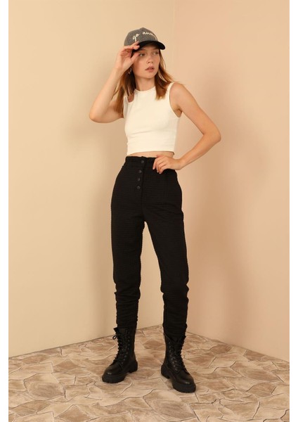 Kapitone Kumaş Bilek Boy Tam Kalıp Çıtçıt Detaylı Kadın Pantolon-Siyah fırsatları