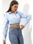 Kadın Açık Mavi Uzun Kollu Crop Detaylı Poplin Gömlek HZL23W-DSB110091 4