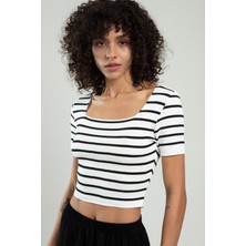 sifu tekstil Kadın Beyaz Renkli Siyah Çizğili Kare Yaka Kısa Kollu Spor Triko Crop Top Badi SFYZ1005