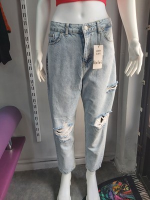 My Model Taşlanmış Açık Mavi Detay Yırtık Mom Jeans