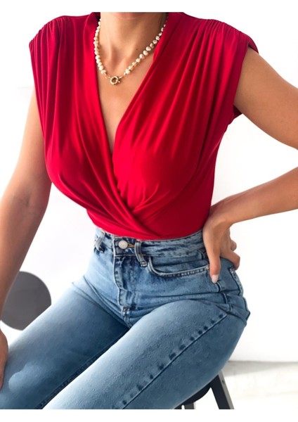 Kadın Vatka Detaylı Kruvaze Yaka Bodysuit fırsatları