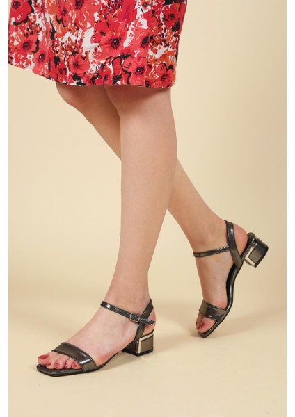 Tek Bant Alçak Topuklu Ayakkabı PLATİN