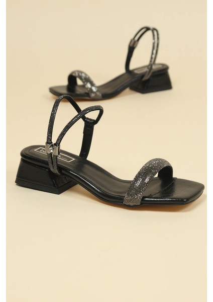 Tek Bant Taşlı Mini Ökçeli Ayakkabı SİYAH