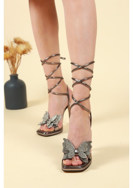 Kelebek Aksesuarlı Platform Topuklu Ayakkabı PLATİN modelleri