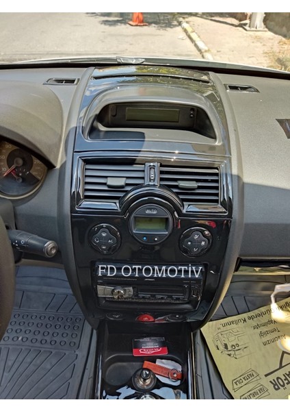 FD Otomotiv Renault Megane 2 Full Set Parlak Siyah Kaplama / Torpido Konsol Set modelleri