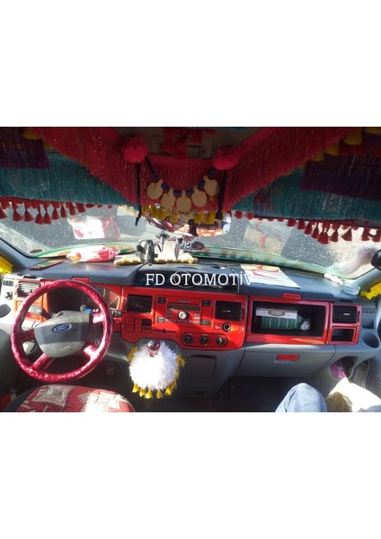 FD Otomotiv Ford Transit 2006 / 2013 Kırmızı Renk Konsol Maun Kaplama