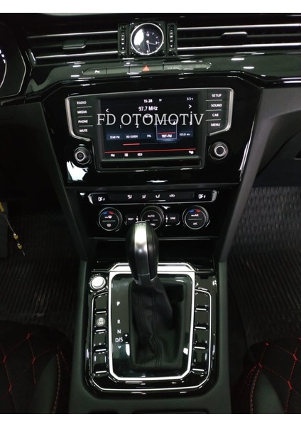 FD Otomotiv Volkswagen Passat B8 Parlak Siyah Full Set Torpido Konsol Kaplama modelleri