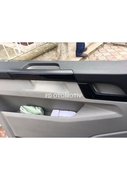 FD Otomotiv Volkswagen Transporter T7 ( Parlak Siyah Set ) Torpido Konsol Maun Kaplama